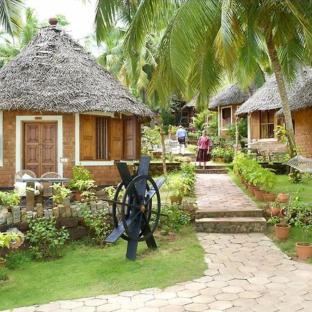 Soma Manaltheeram Ayurveda Beachvillage Kovalam Dış mekan fotoğraf