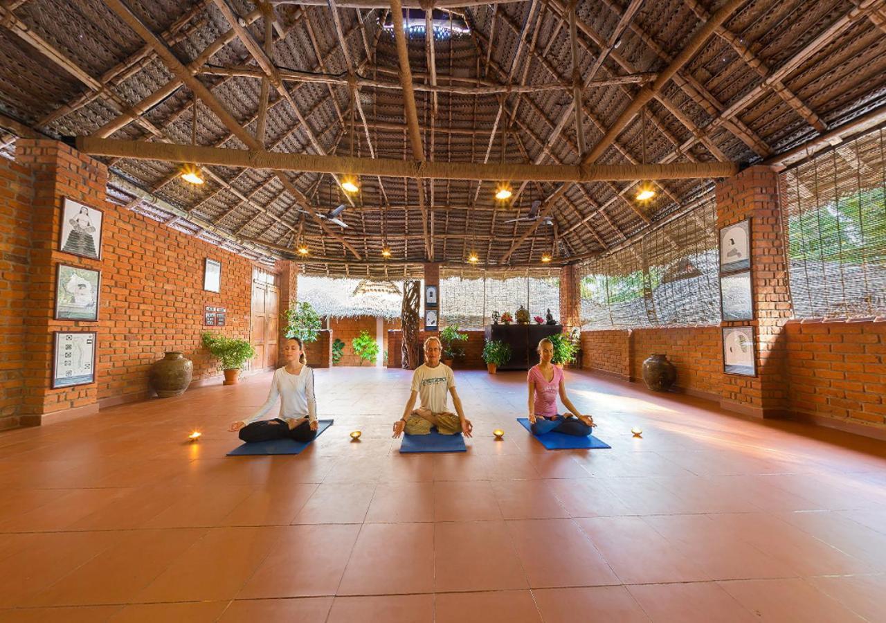 Soma Manaltheeram Ayurveda Beachvillage Kovalam Dış mekan fotoğraf