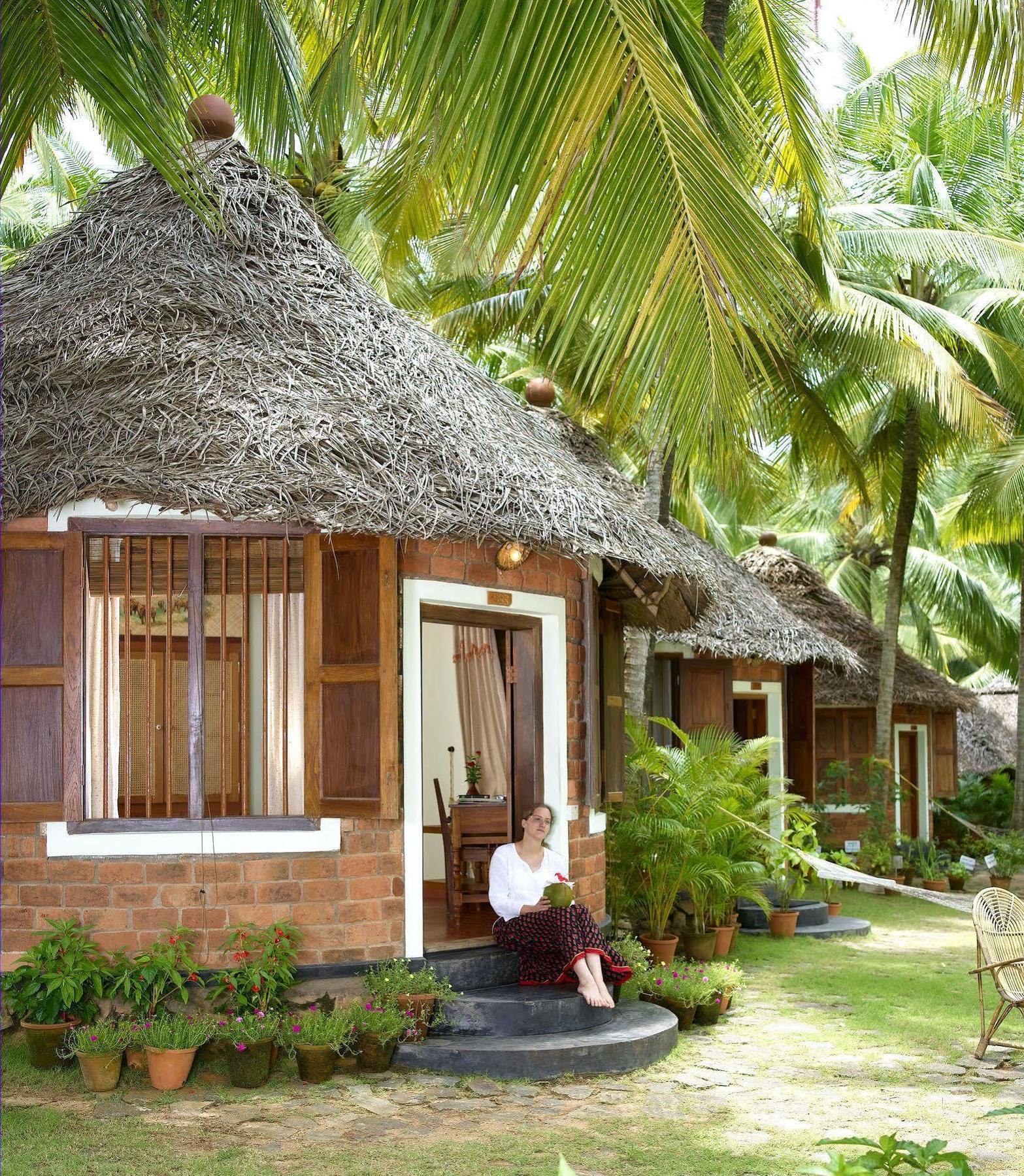 Soma Manaltheeram Ayurveda Beachvillage Kovalam Dış mekan fotoğraf