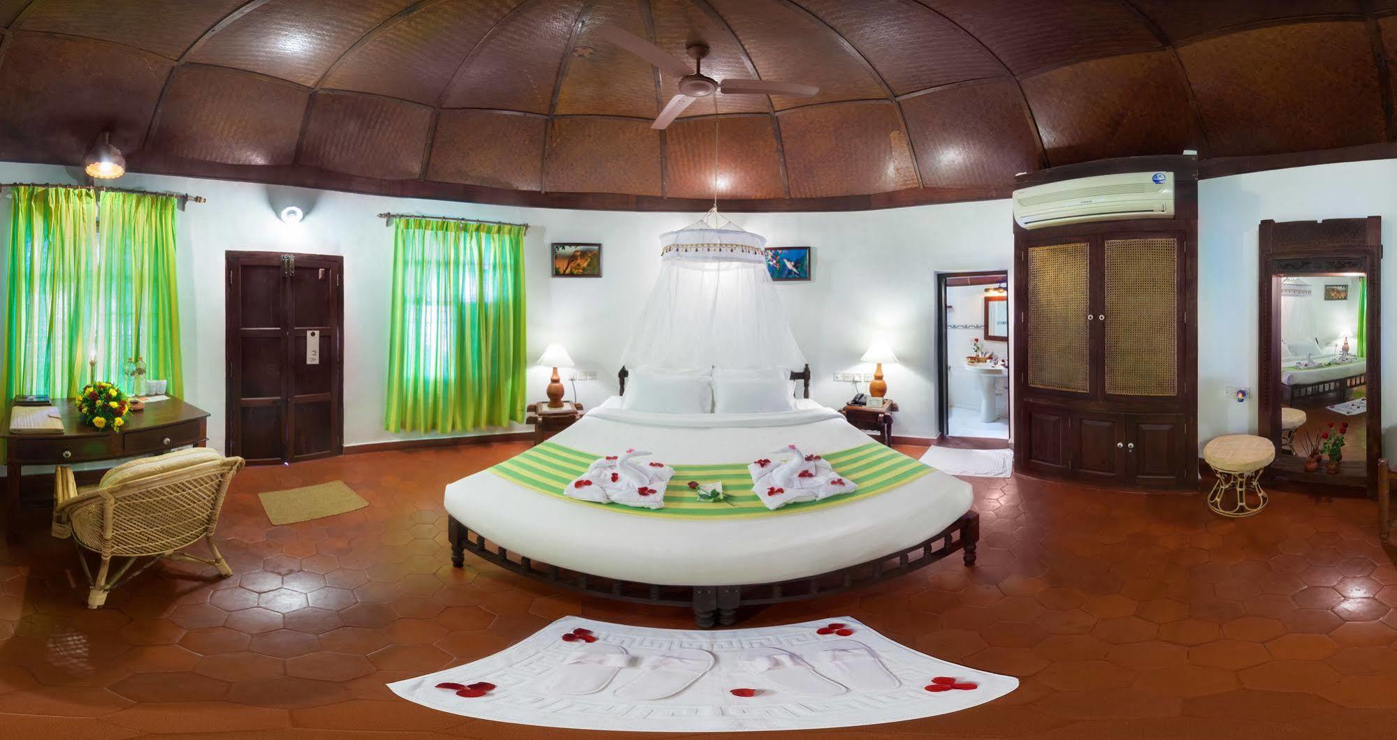 Soma Manaltheeram Ayurveda Beachvillage Kovalam Dış mekan fotoğraf